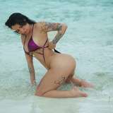 carressuhh from onlyfans