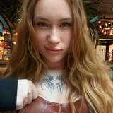 mirraglowvip from onlyfans